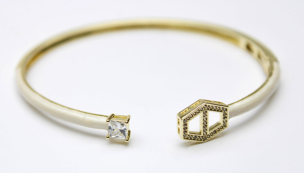 Losh jewellery open armband met kleine steentje als subtiel detail