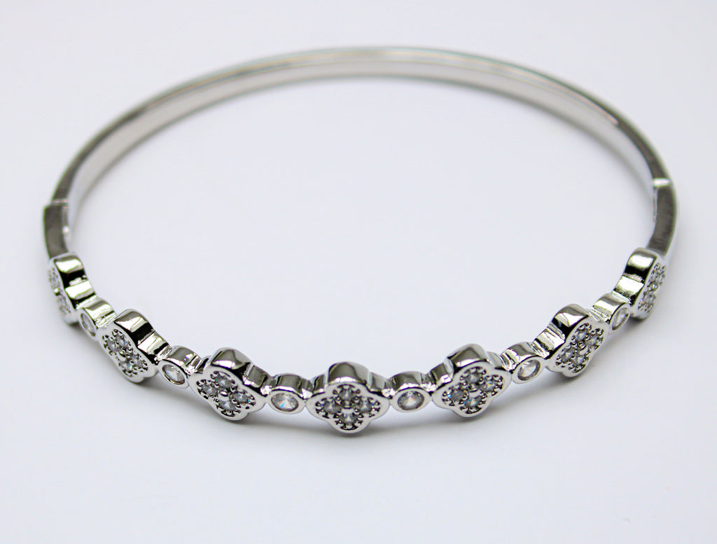 losh jewellery zilver armband met bloem vorm steentjes