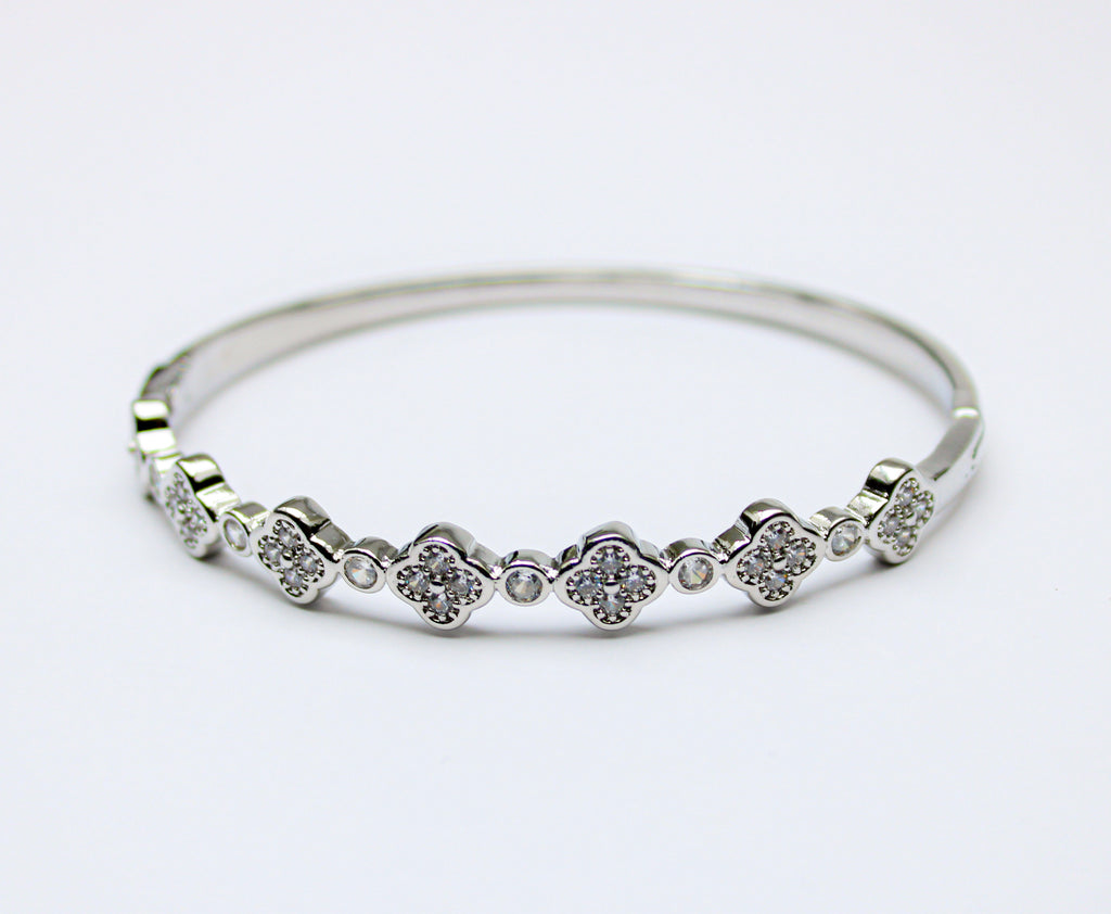 losh jewellery zilver armband met bloem vorm steentjes