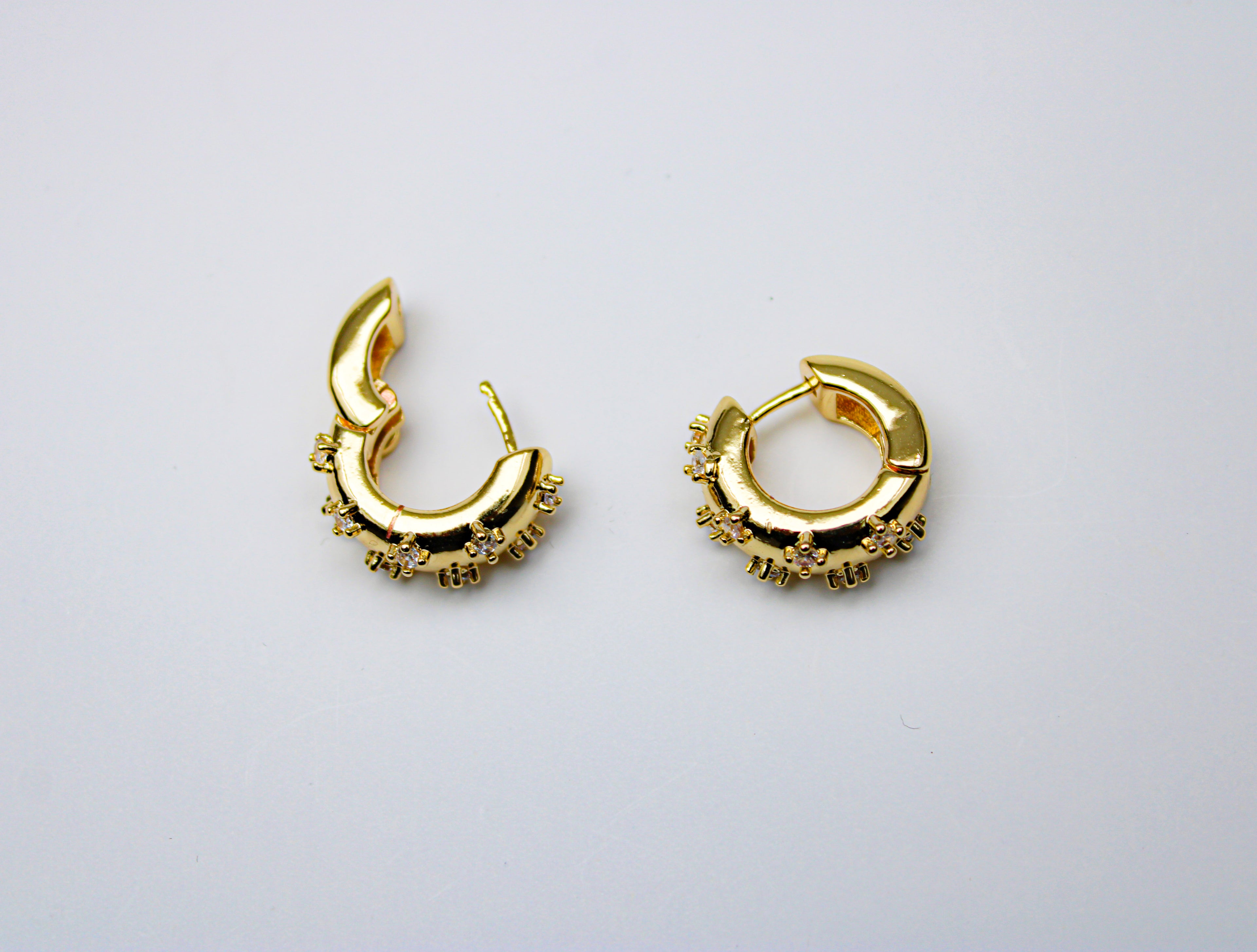 losh jewellery goudkleurig oorbellen basic met mini studs