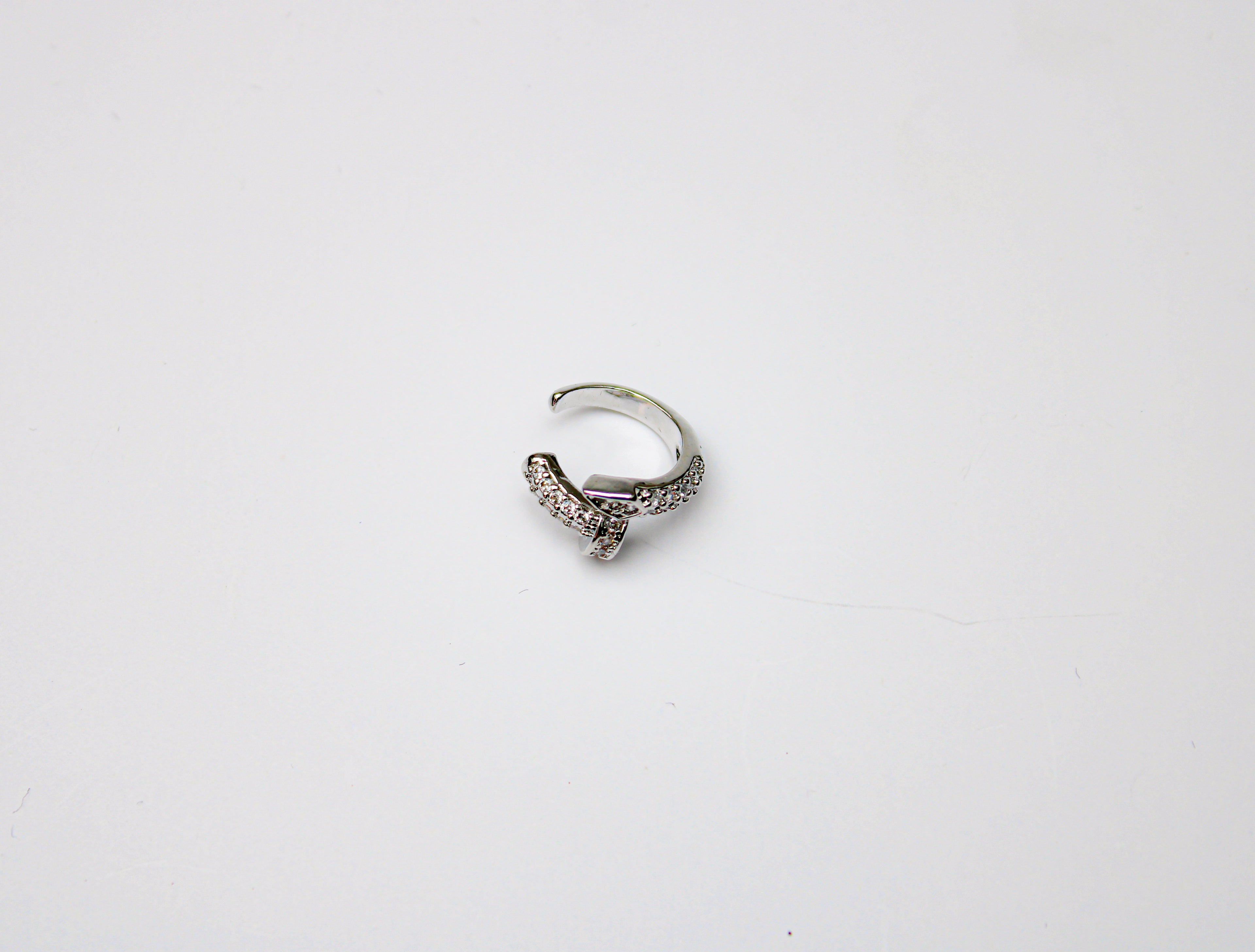 losh jewellery earcuff zilver met mini steentjes