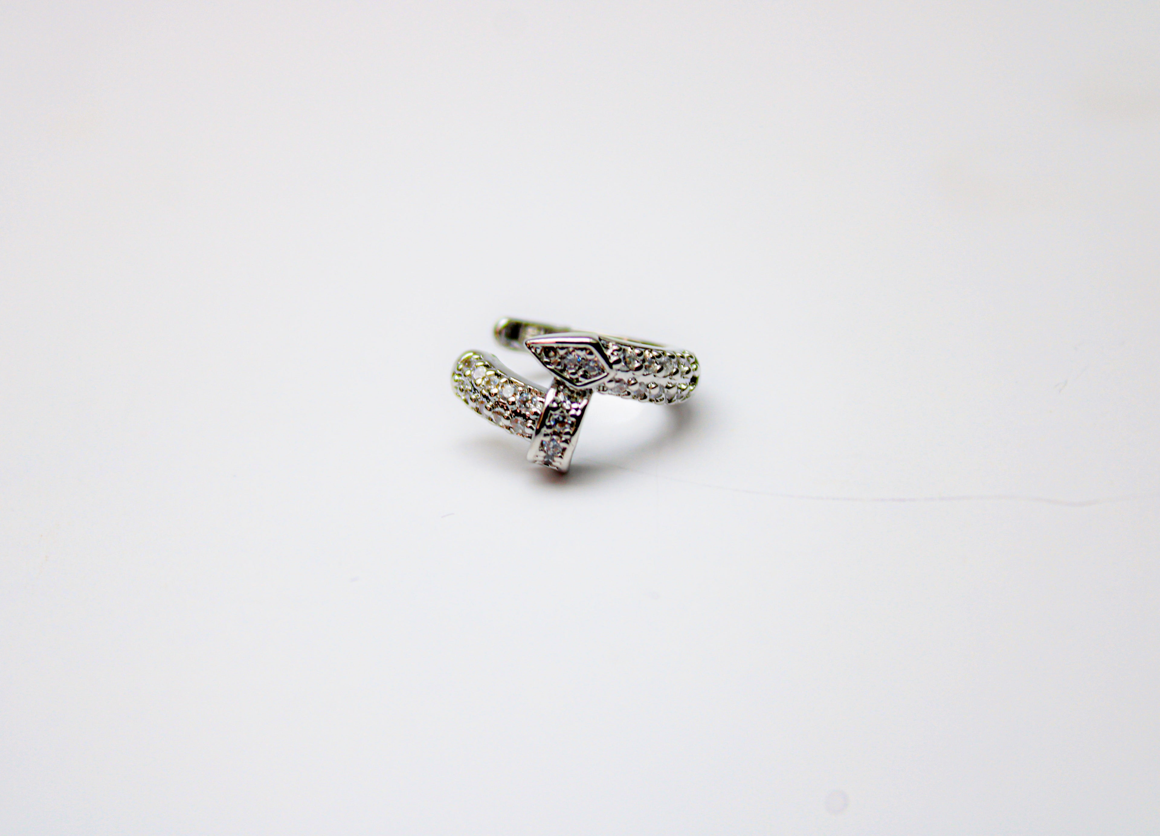 losh jewellery earcuff zilver met mini steentjes