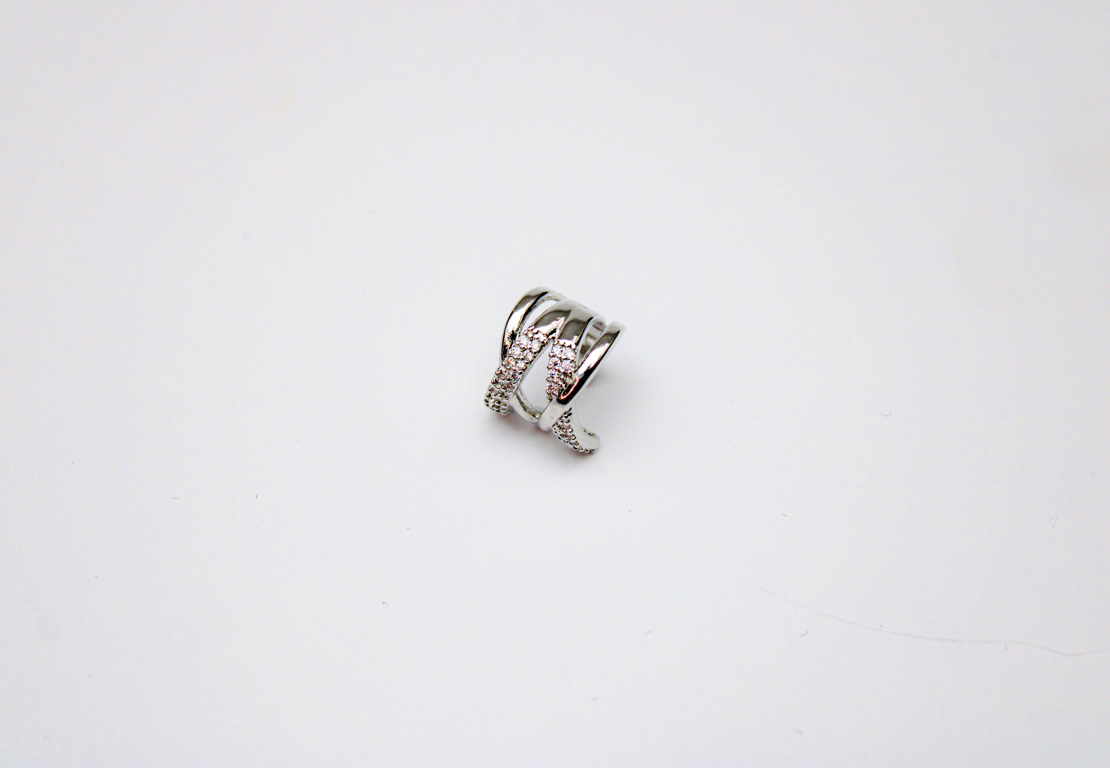Zilver kleur X earcuff