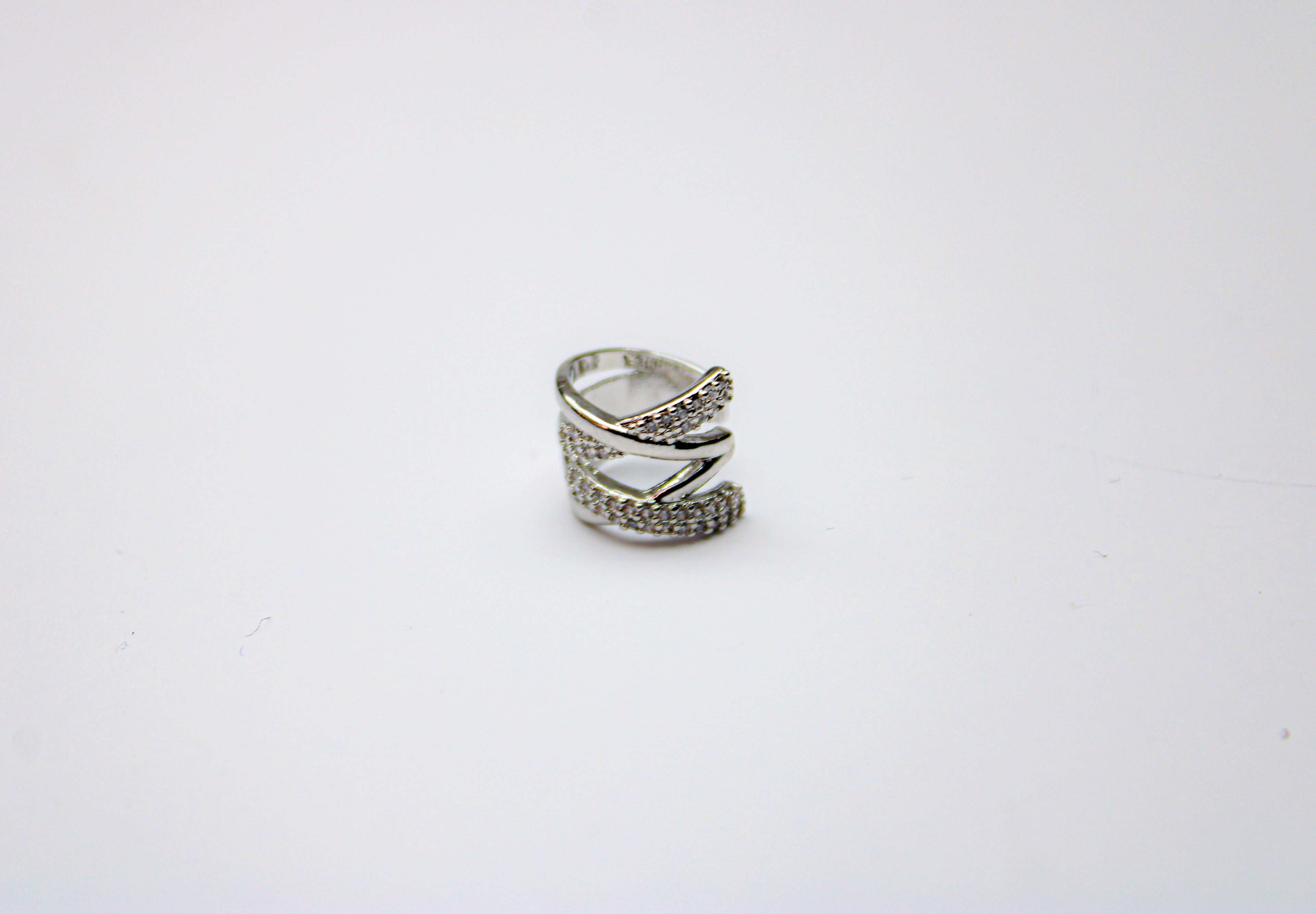 Zilver kleur X earcuff