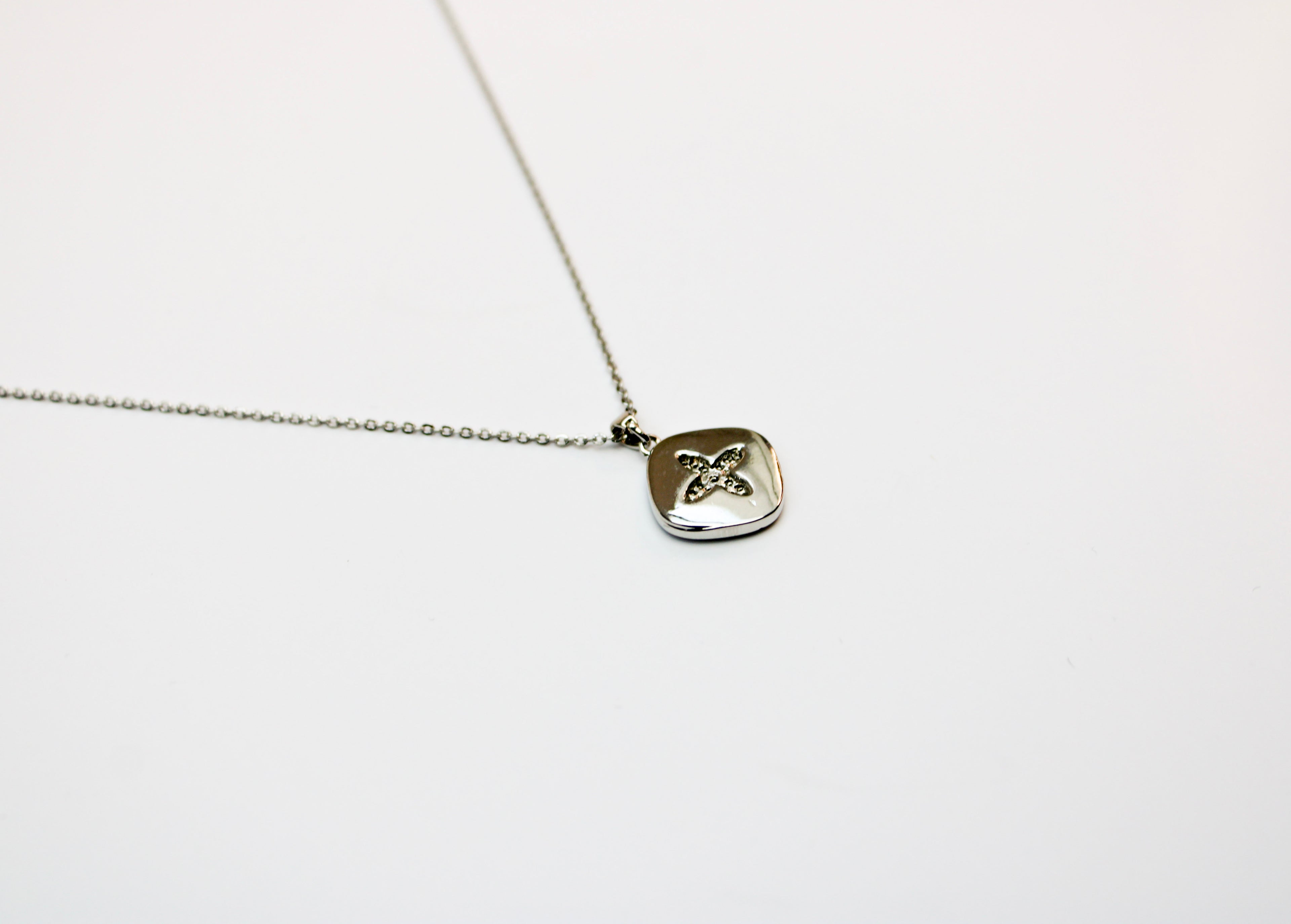 losh jewellery zilver kleur met mini hanger