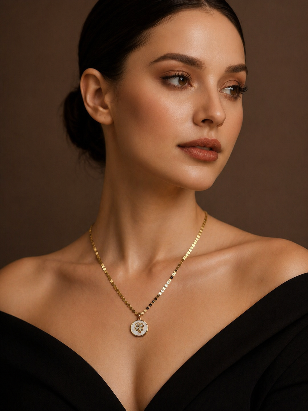 losh jewellery goudkleurig ketting met klavertje hanger